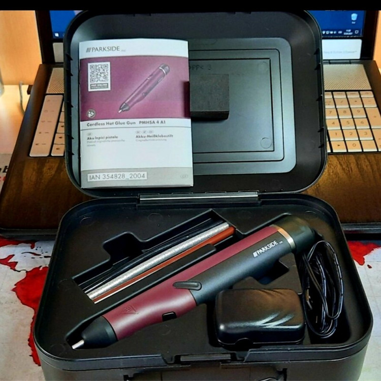 دستگاه چسب حرارتی شارژی پارکساید مدل PMHSA4A1