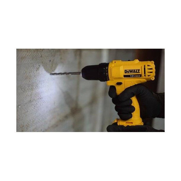دریل پیچ گوشتی شارژی دیوالت مدل DCD700C2