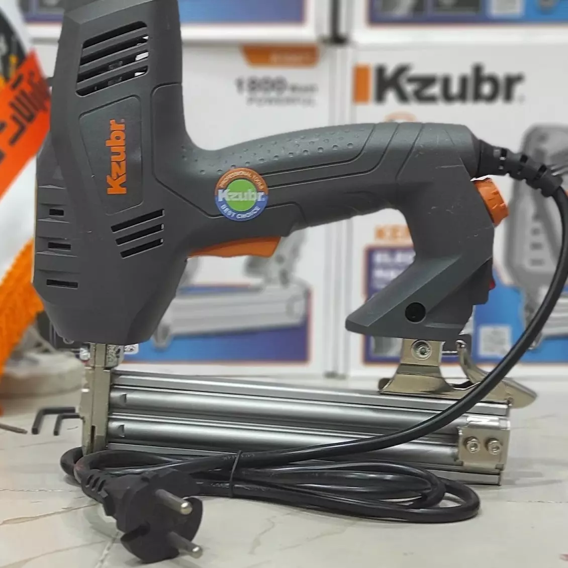 میخ کوب برقی زوبر  مدل KEN-f30  1800. وات  سایز میخ کوب 10 تا 30 میلیمتر