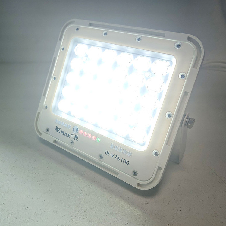 پروژکتور خورشیدی ویمکس مدل واترپروف کد V-76100 ظرفیت 100 وات