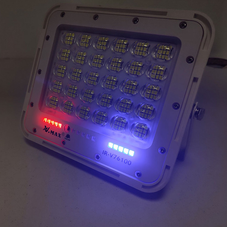 پروژکتور خورشیدی ویمکس مدل واترپروف کد V-76100 ظرفیت 100 وات