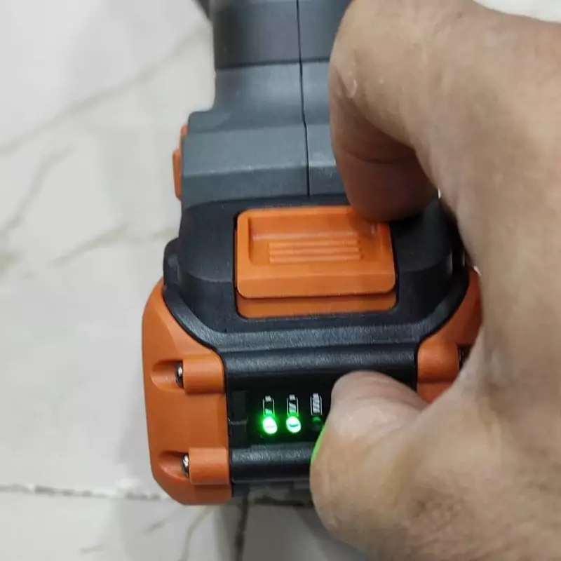 فرز وسط شارژی زوبر 20 ولت موتور براشلس مدل K10018 ظرفیت باتری 4 آمپر ساعت نمایش شارژ روی باتری