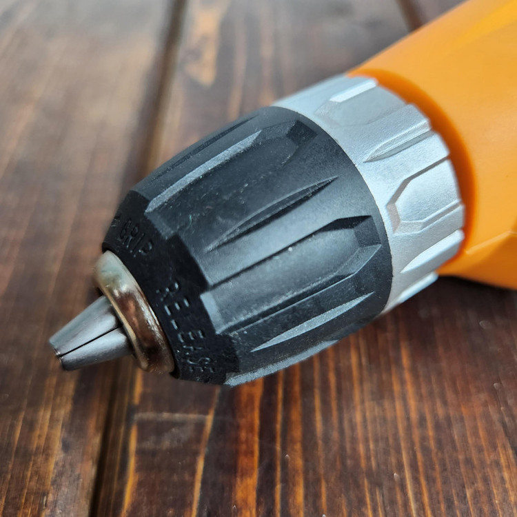 دریل پیچ گوشتی دی ال تی سی کد 680w